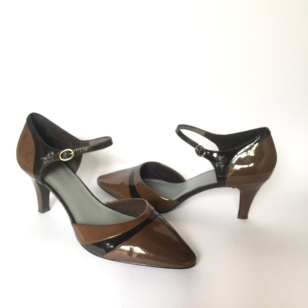 Pointed Toe Ankle Strapped Pumps - image 3